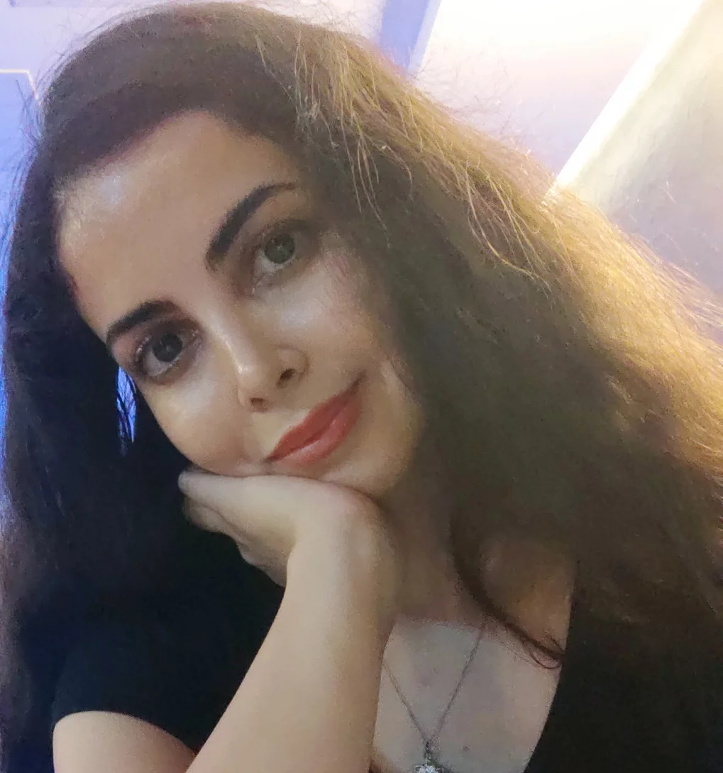 ن م
