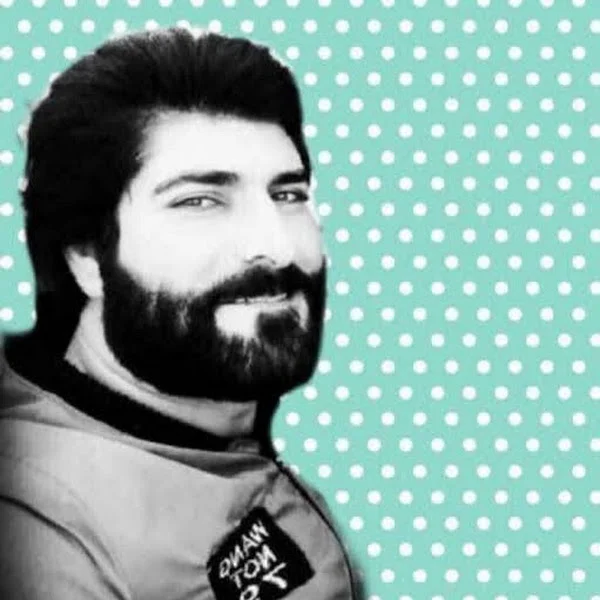 عــلــے زنــجـانـــے