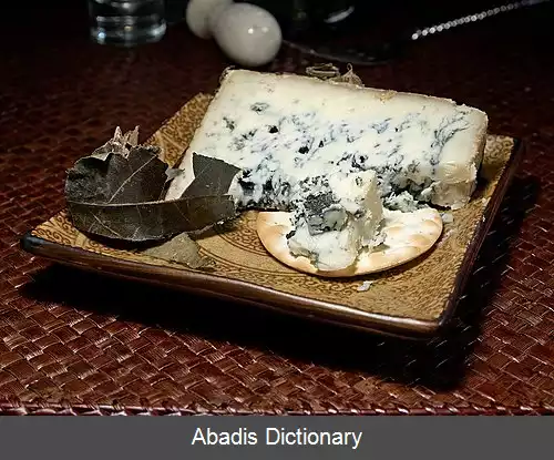 عکس پنیر رگه آبی