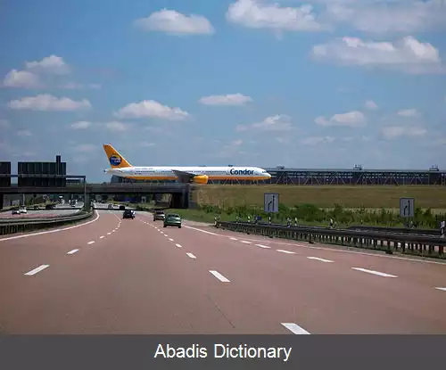 عکس فرودگاه لایپزیگ/هاله