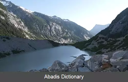 عکس دریاچه کوهستانی