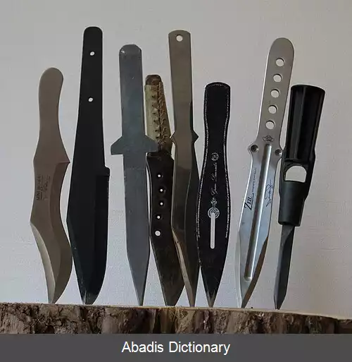 عکس چاقوی پرتابی