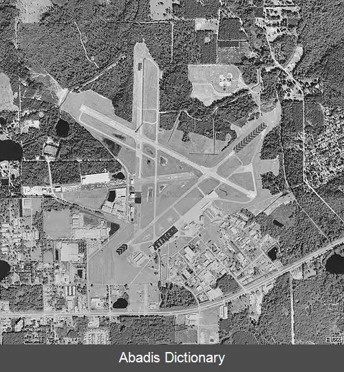 عکس فرودگاه شهری دلند