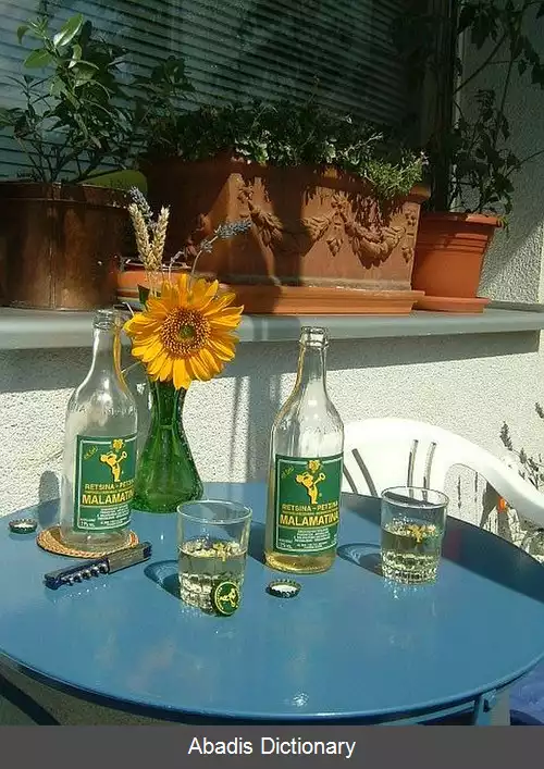 عکس رتسینا (شراب)