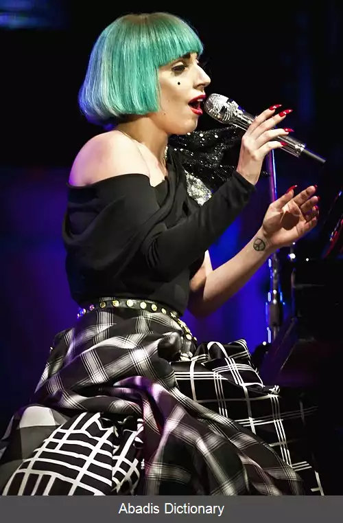 عکس استفاده از توییتر توسط چهره های مطرح