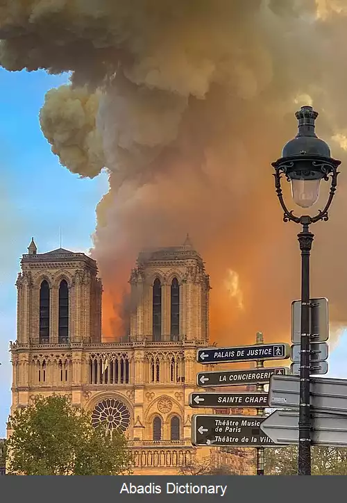 عکس آتش سوزی کلیسای نوتردام پاریس