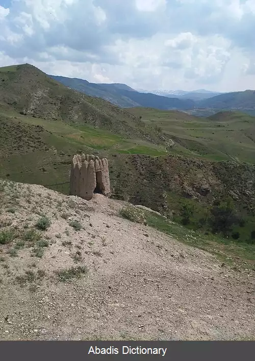 عکس قلعه و برج گرماور