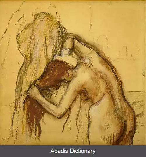 عکس زن در حال خشک کردن خود پس از حمام