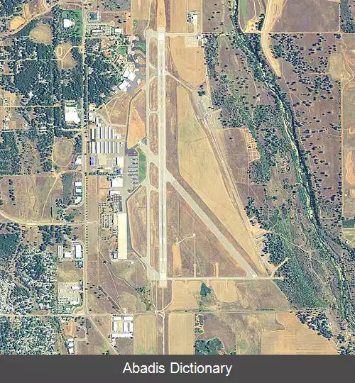 عکس فرودگاه شهری ردینگ