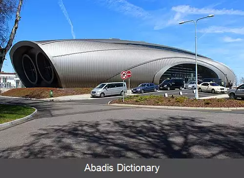 عکس فرودگاه کارلووی واری