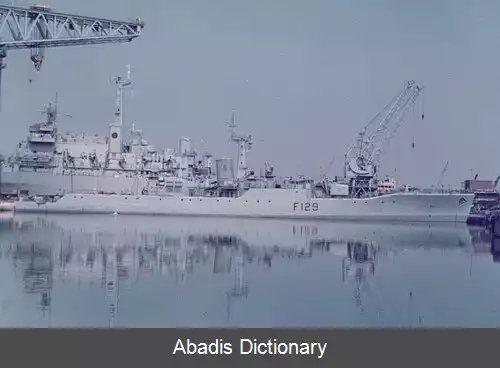 عکس اچ ام اس ریل (اف۱۲۹)